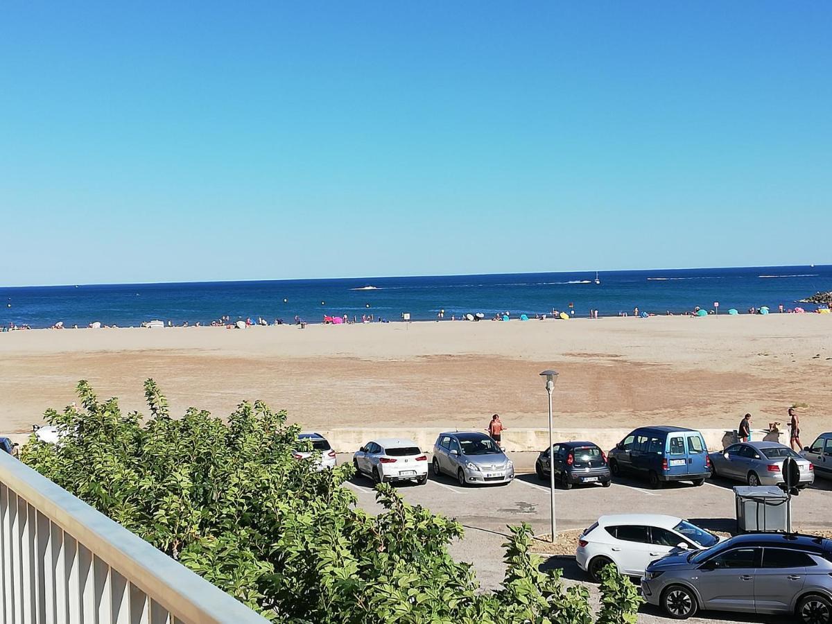 Superbe Appartement Avec Vue Sur Mer Et Port, Parking Prive Saint-Pierre-la-Mer  Ngoại thất bức ảnh