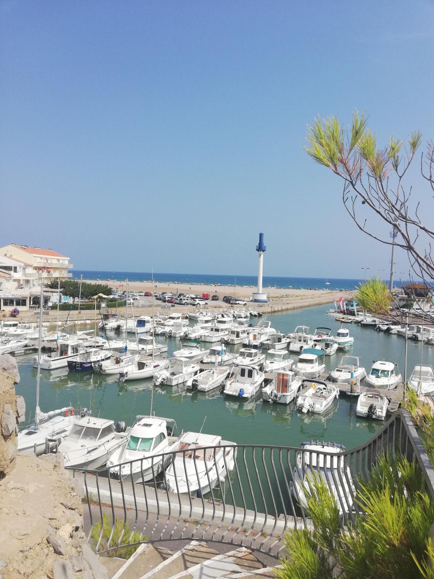 Superbe Appartement Avec Vue Sur Mer Et Port, Parking Prive Saint-Pierre-la-Mer  Ngoại thất bức ảnh
