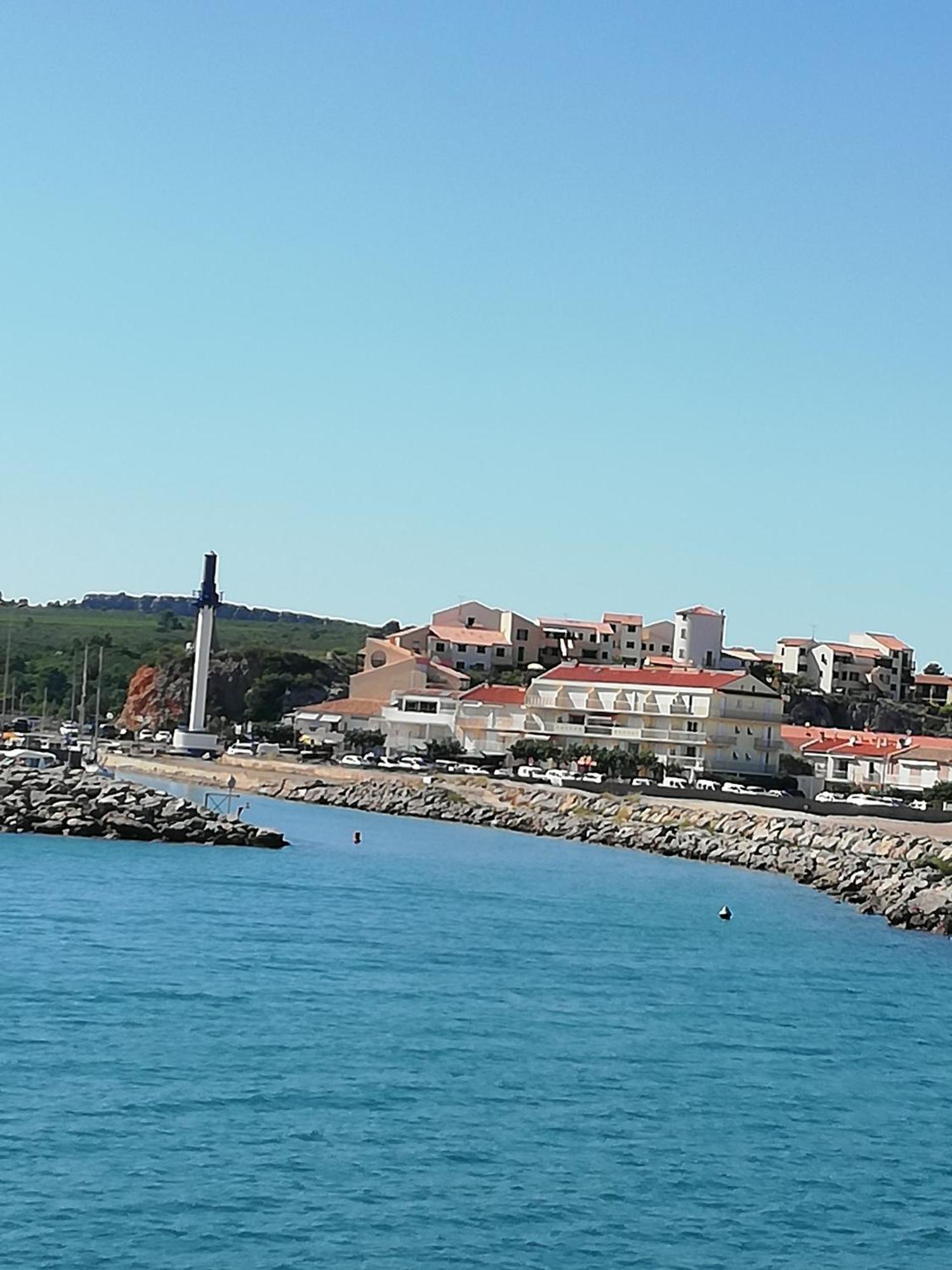 Superbe Appartement Avec Vue Sur Mer Et Port, Parking Prive Saint-Pierre-la-Mer  Ngoại thất bức ảnh